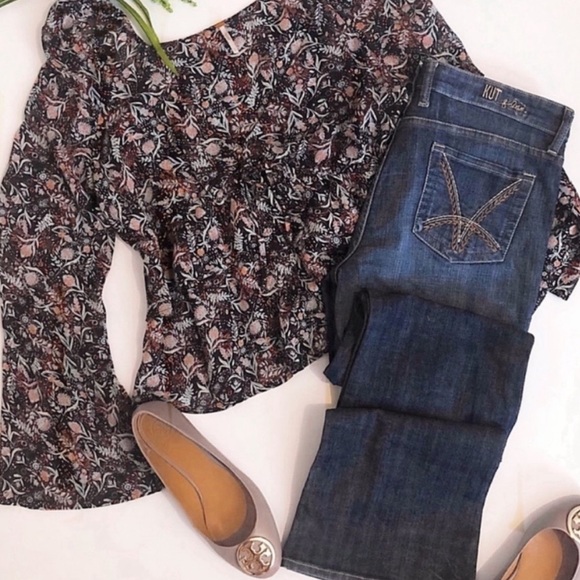 Free People uptown Bell Fluted Sleeve Top - Picture 5 of 7